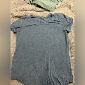 Lululemon tshirt